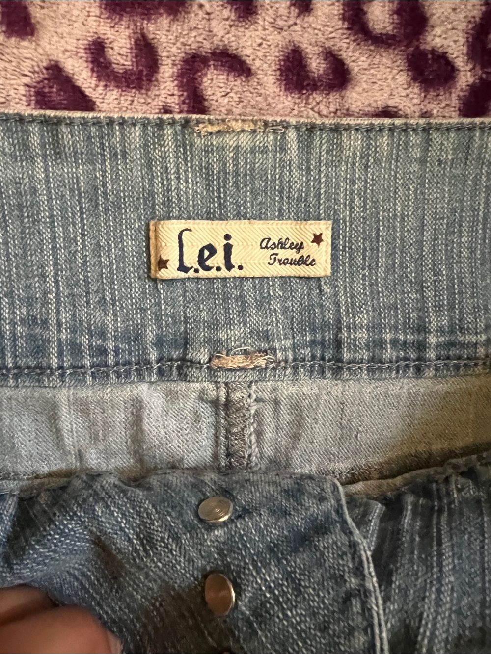 lei Light Wash Denim Mini Skirt - Light Blue - Picture 4 of 6
